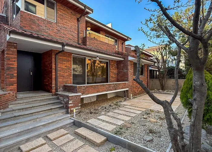 Willa Gangnam Private House 5br Garden Near Coex